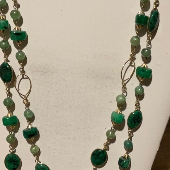 Vintage Necklace in green - Picture 2 of 3